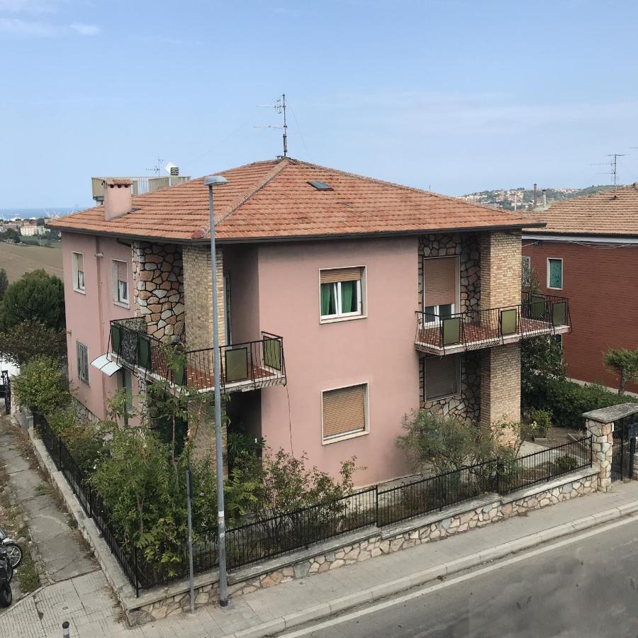 4 Pini Apartamento Ancona Exterior foto